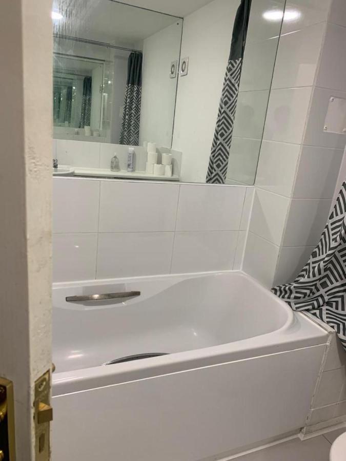 Charming 2-bed House In * London